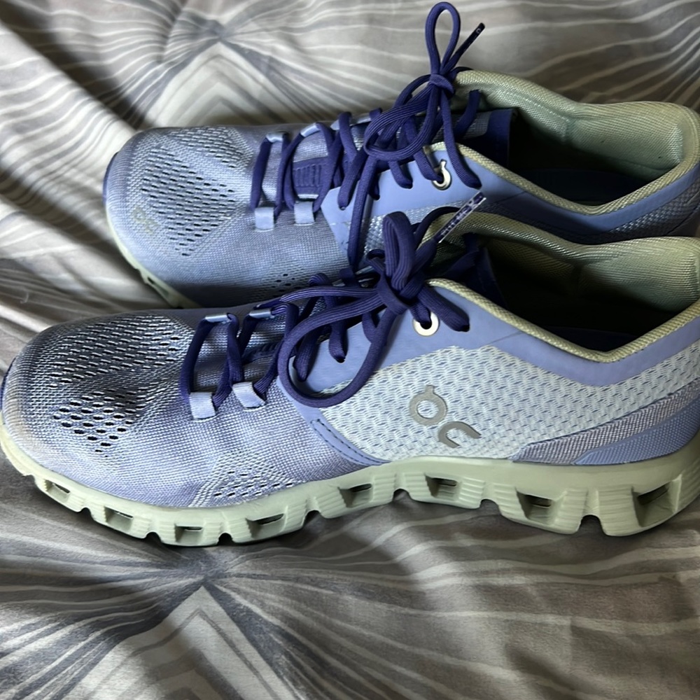 On Cloud Like New Shoes